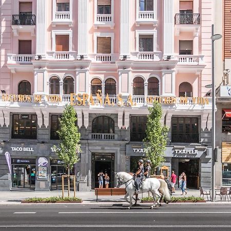 Hostal Santillan Madrid Bagian luar foto
