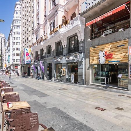 Hostal Santillan Madrid Bagian luar foto