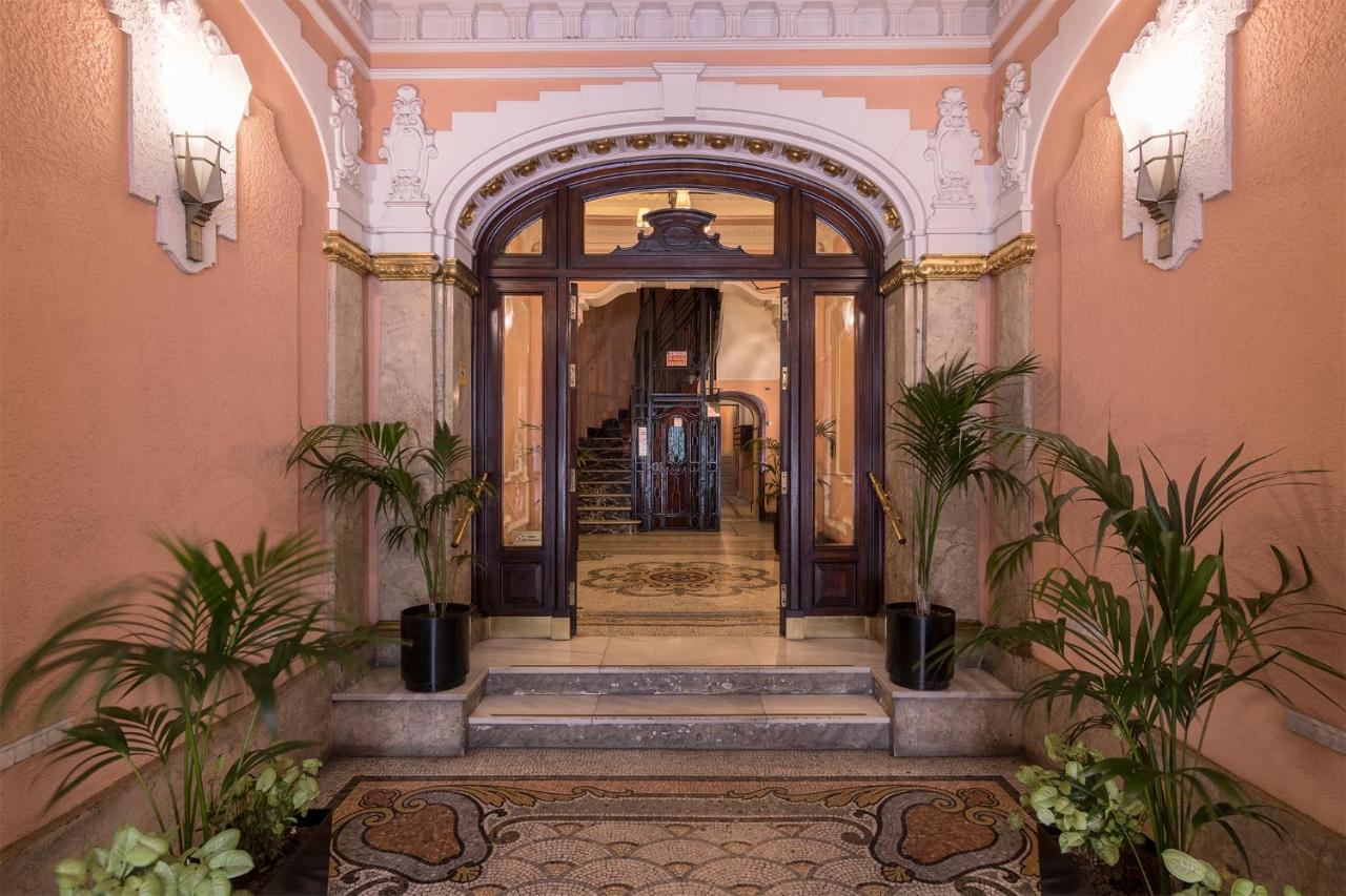 Hostal Santillan Madrid Bagian luar foto