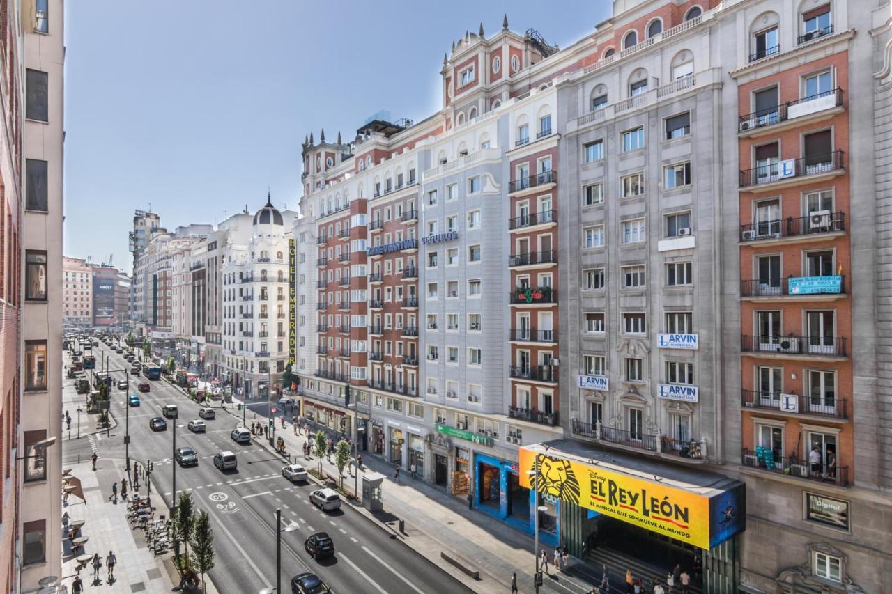 Hostal Santillan Madrid Bagian luar foto