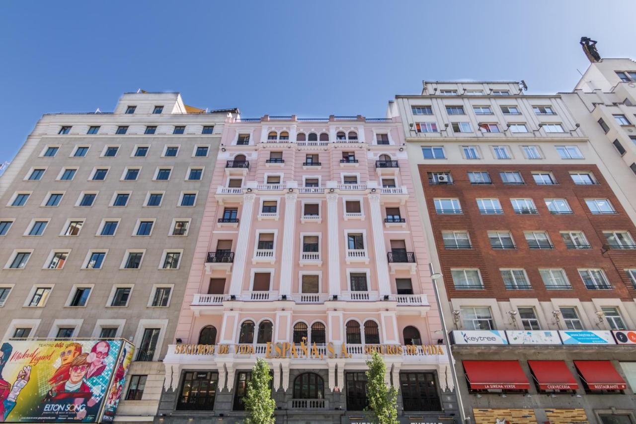 Hostal Santillan Madrid Bagian luar foto