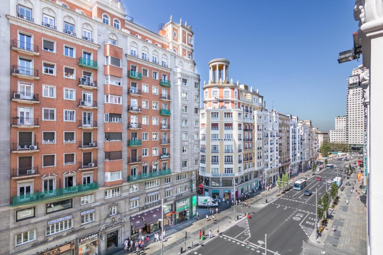 Hostal Santillan Madrid Bagian luar foto